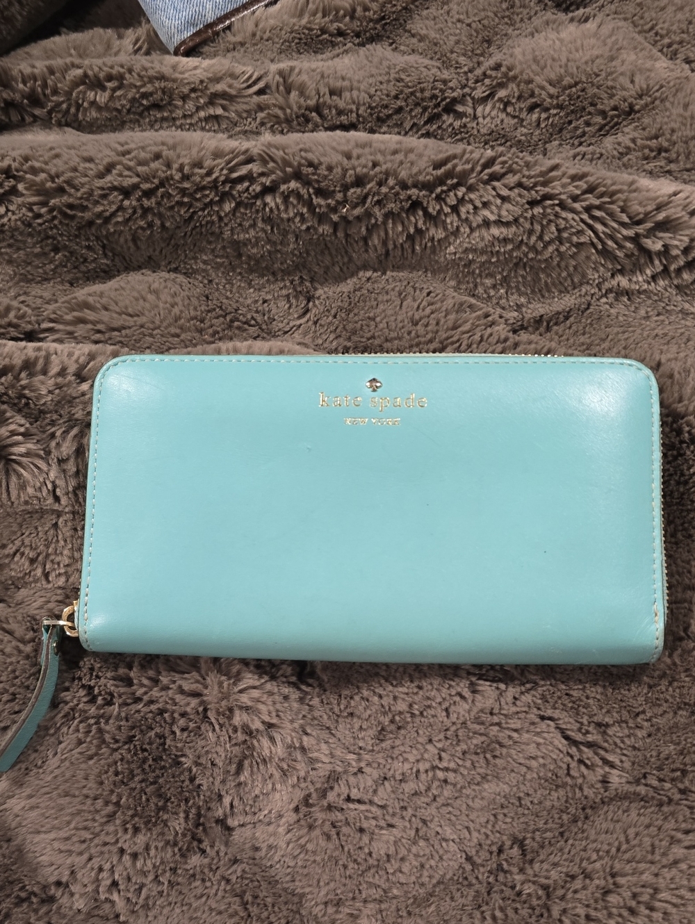 Kate Spade wristlet wallet